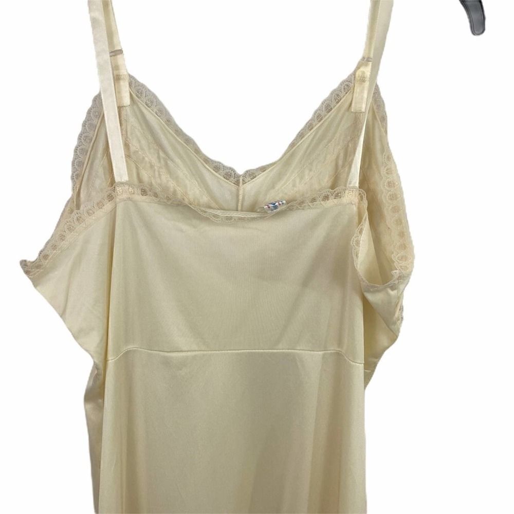 Vintage Vincent ivory nylon and lace slip size 42 - Picture 4 of 7